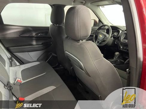 Used 2022 Chevrolet TrailBlazer LT FWD image 15
