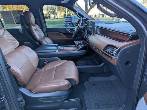 Used 2024 Lincoln Navigator L Reserve image 21