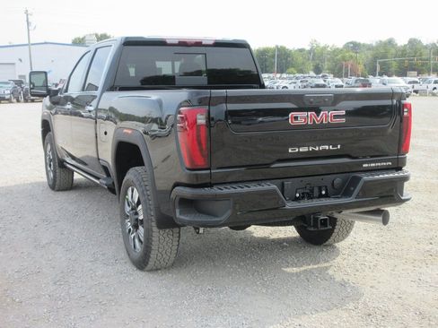 New 2026 GMC Sierra 2500 Denali w/ Denali Reserve Package image 9