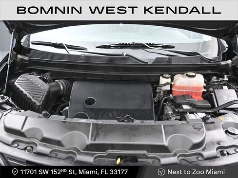 Used 2021 Chevrolet Traverse RS image 12