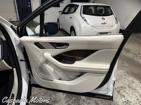 Used 2022 Jaguar I-PACE HSE image 23