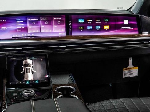 Used 2026 Cadillac Escalade Platinum Sport AWD/4WD image 19