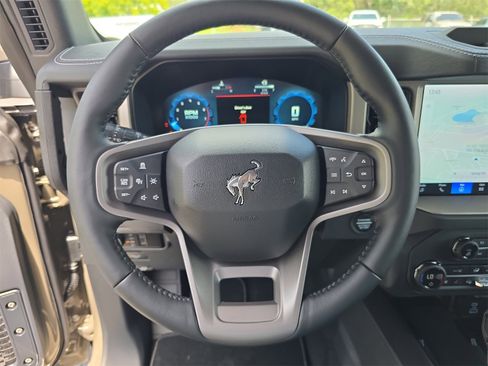 New 2025 Ford Bronco Outer Banks w/ Sasquatch Package image 23