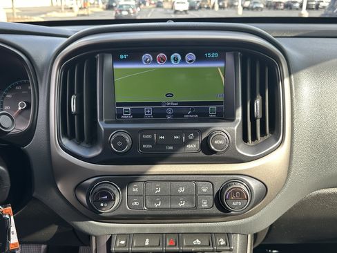Used 2017 Chevrolet Colorado Z71 AWD/4WD image 24
