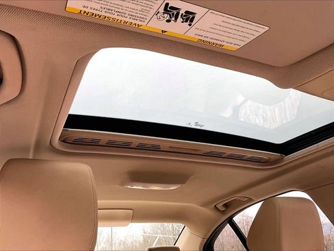 Used 2016 BMW 320i xDrive Sedan image 19