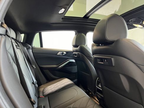 Used 2023 BMW X6 xDrive40i w/ Premium Package image 22