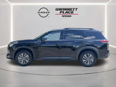 Used 2024 Nissan Pathfinder SV FWD image 23
