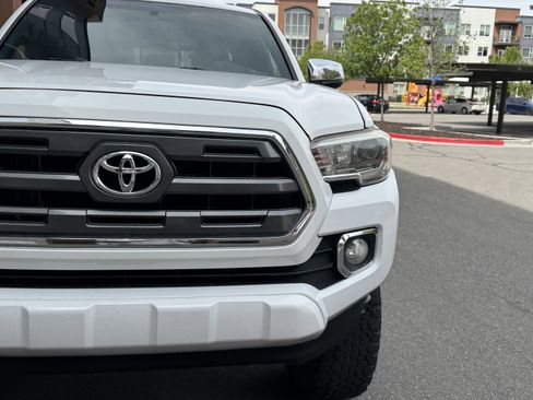 Used 2017 Toyota Tacoma Limited w/ Tow Package AWD/4WD image 15