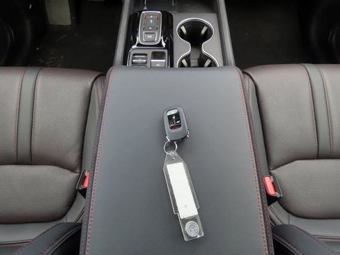 New 2026 Honda Pilot Black Edition image 32