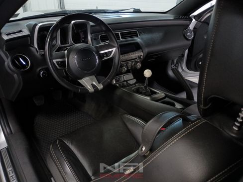 Used 2010 Chevrolet Camaro SS w/ LPO, Ground Effects Package RWD image 23