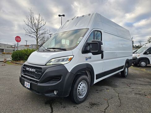 New 2024 RAM ProMaster 3500 w/ Delivery Van Package FWD image 8