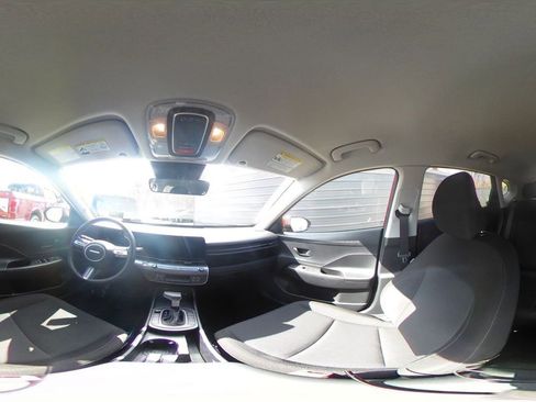 Used 2025 Hyundai Kona SEL image 37