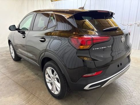 Used 2023 Buick Encore GX Preferred w/ Cold Weather Comfort Package FWD image 8