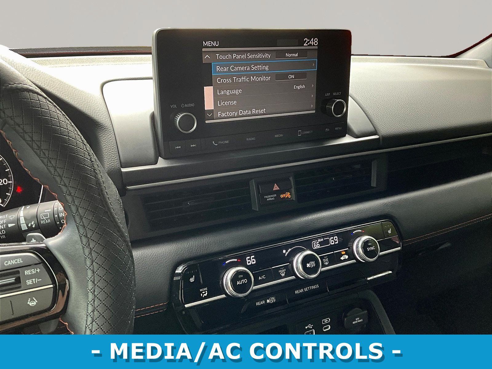 Used 2025 Honda Pilot Sport image 9