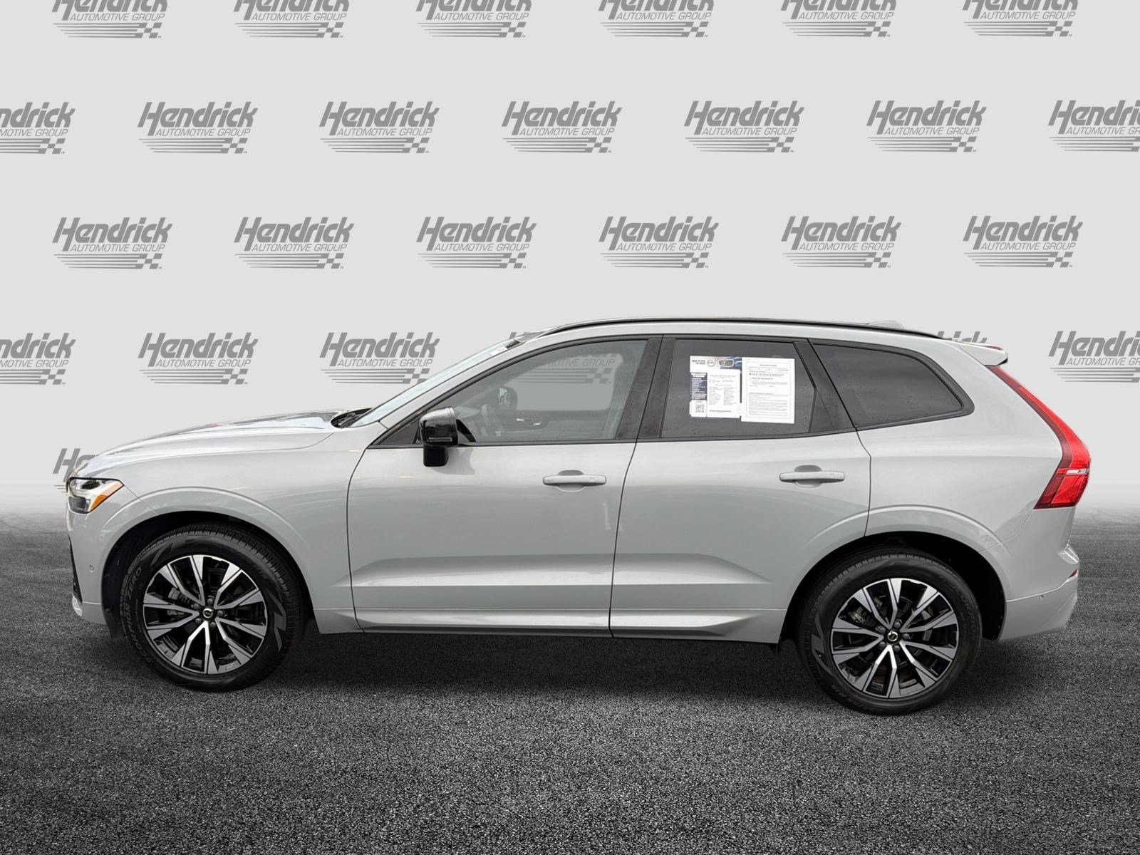 Used 2024 Volvo XC60 B5 Plus w/ Protection Package Premier AWD/4WD image 7