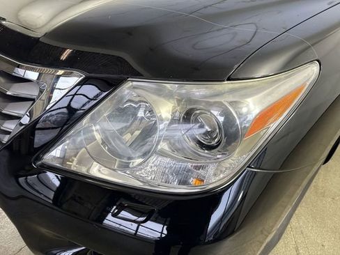 Used 2011 Lexus LX 570 4WD w/ Luxury Pkg image 31