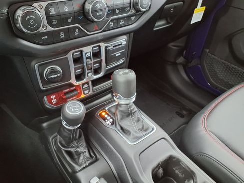 New 2026 Jeep Wrangler Unlimited Rubicon AWD/4WD image 17
