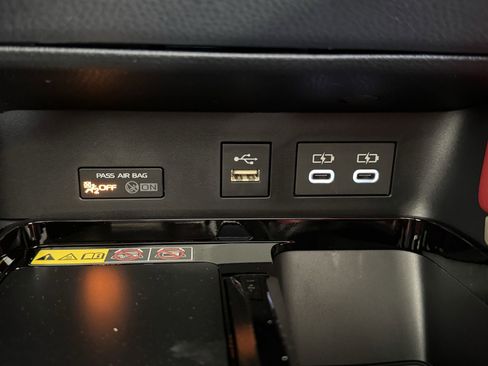 Used 2026 Toyota Camry XSE FWD image 3