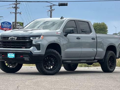 Used 2024 Chevrolet Silverado 1500 LT Trail Boss w/ Convenience Package II AWD/4WD image 1