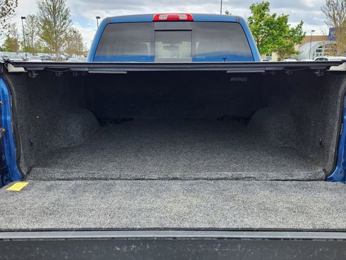 Used 2018 Chevrolet Silverado 1500 LT w/ LPO, Street Package AWD/4WD image 11