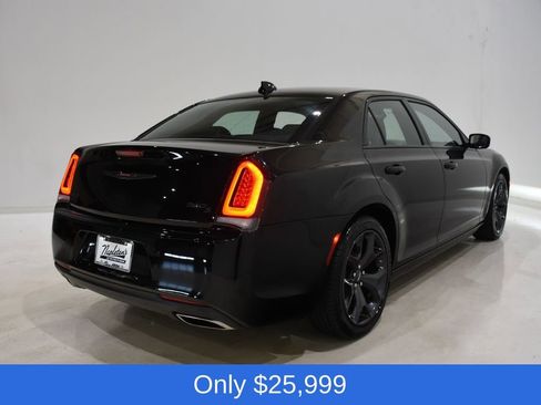 Used 2023 Chrysler 300 S image 4