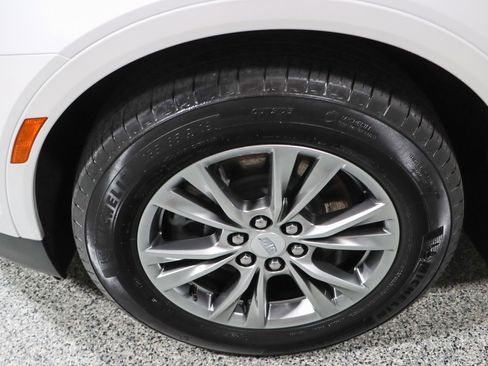 Used 2023 Cadillac XT5 Premium Luxury w/ Technology Package AWD/4WD image 11