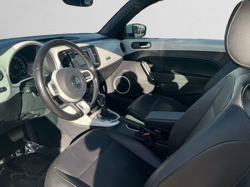 Used 2019 Volkswagen Beetle 2.0T S image 9