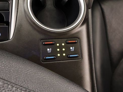 Used 2024 Toyota Camry XLE image 8