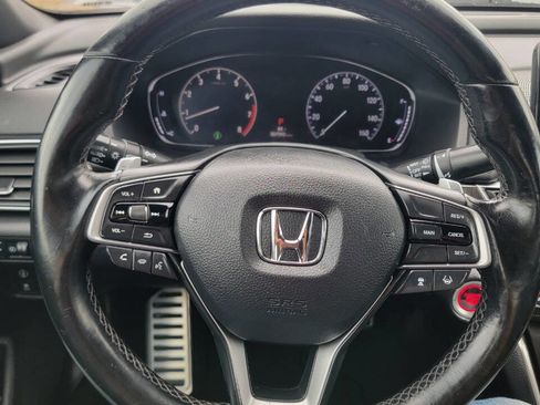 Used 2018 Honda Accord Sport image 12