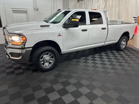 Used 2024 RAM 3500 Tradesman w/ Towing Technology Group AWD/4WD image 5
