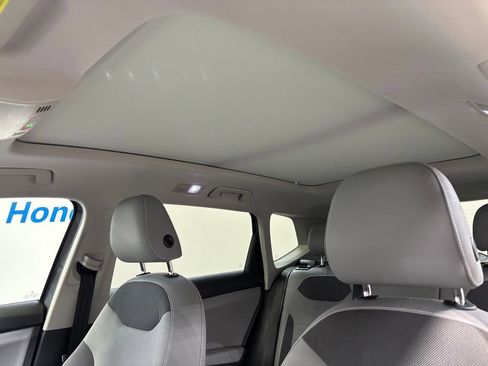 Used 2022 Volkswagen Taos SE AWD/4WD image 19