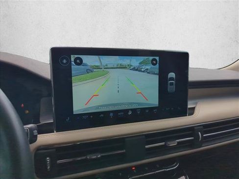 Used 2025 Lincoln Corsair FWD image 13