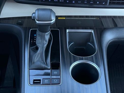 Used 2023 Toyota Sienna Platinum image 26