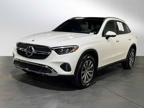 Certified 2025 Mercedes-Benz GLC 300 4MATIC image 7