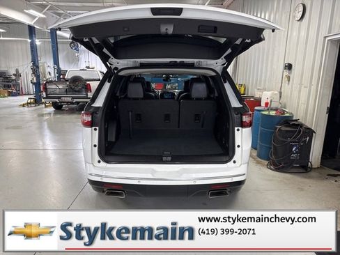 Used 2018 Chevrolet Traverse Premier w/ Driver Confidence II Package image 14