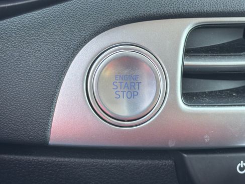 Used 2025 Hyundai Palisade SEL FWD image 16