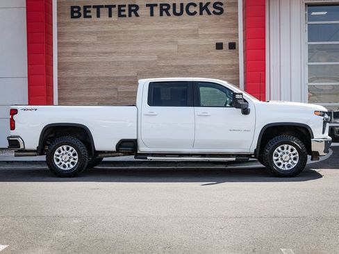 Used 2022 Chevrolet Silverado 3500 LT w/ All Star Edition AWD/4WD image 2