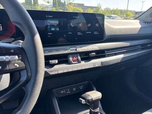 Used 2025 Kia K4 FWD image 17