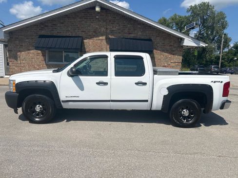 Used 2013 Chevrolet Silverado 1500 W/T AWD/4WD image 10