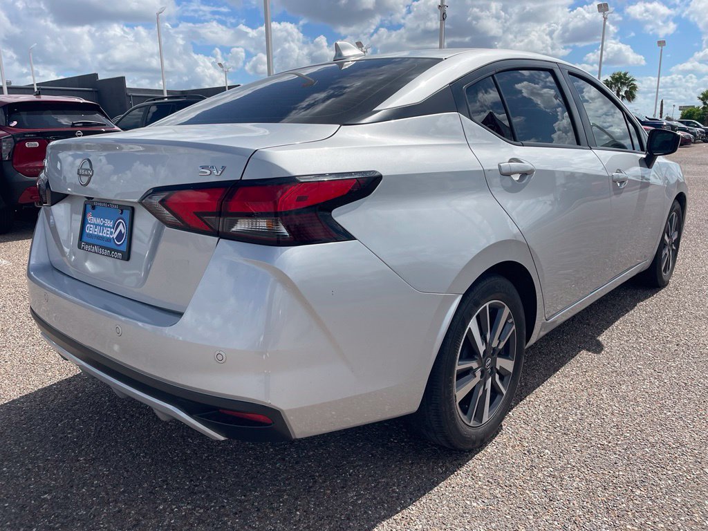 Certified 2023 Nissan Versa SV FWD image 3