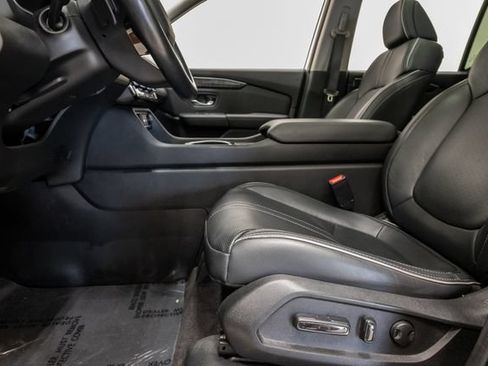 Used 2023 Honda Pilot Elite image 12