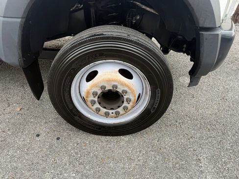 Used 2019 Ford F550 2WD Regular Cab Super Duty image 15