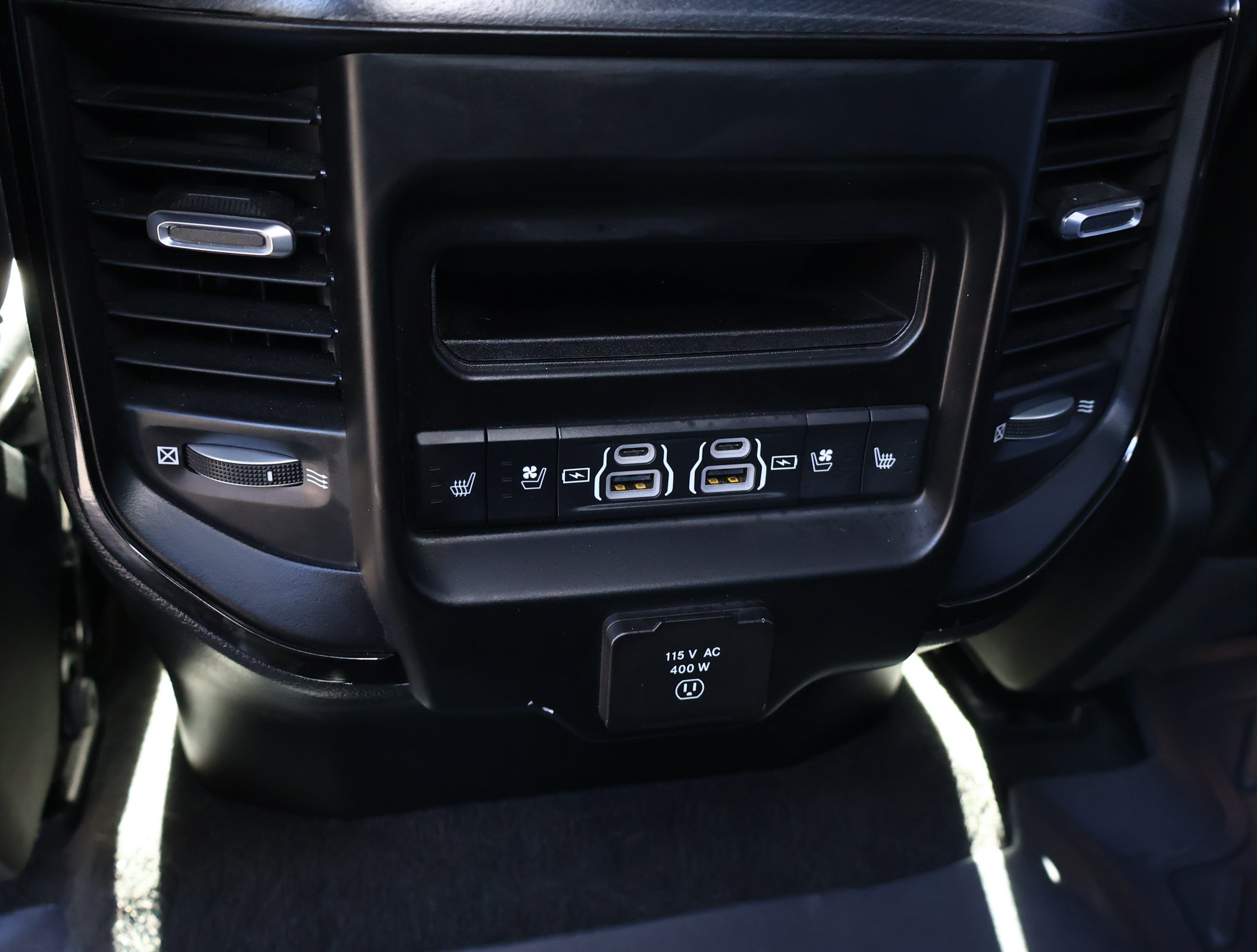 Used 2023 RAM 1500 Limited w/ Off Road Group AWD/4WD image 27