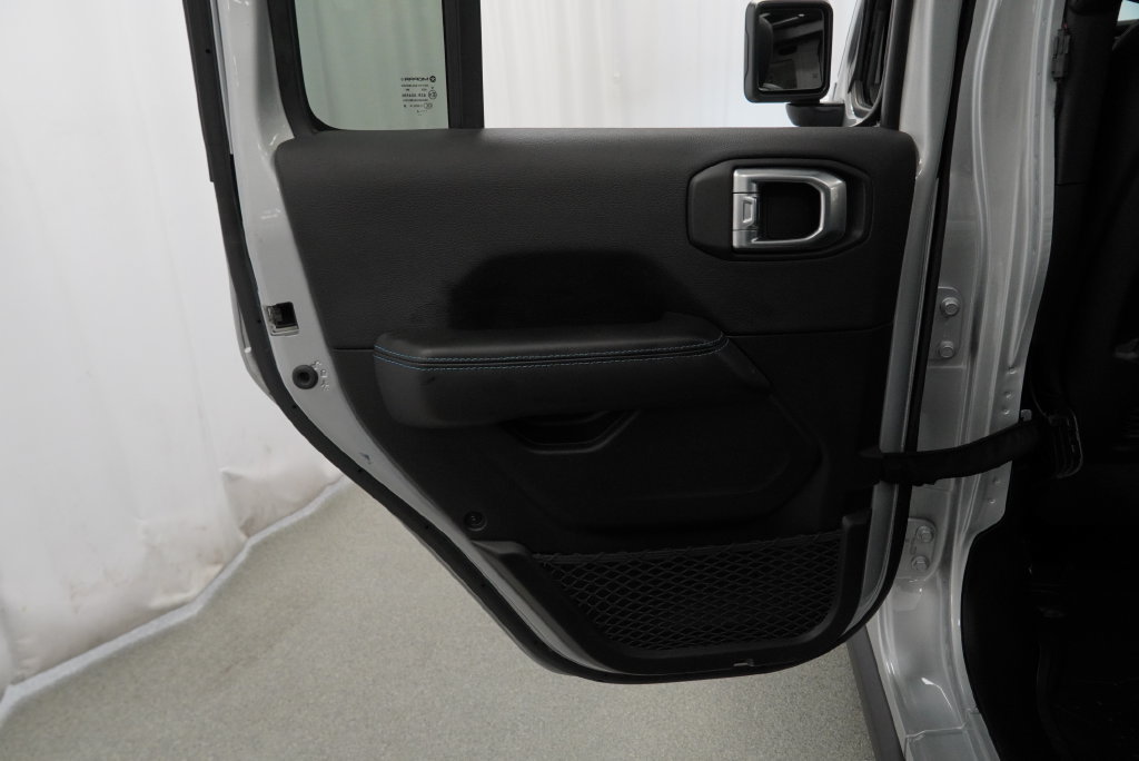 Used 2024 Jeep Wrangler Unlimited Rubicon 4xe w/ Technology Group AWD/4WD image 33