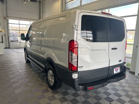 Used 2016 Ford Transit 250 130 Low Roof w/ Exterior Upgrade Package image 4