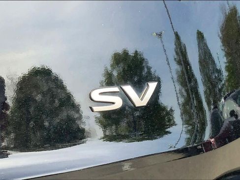Used 2024 Nissan Rogue SV FWD image 10