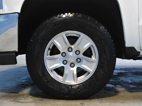 Used 2019 Chevrolet Silverado 1500 LT image 19