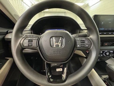 New 2025 Honda Accord SE image 27
