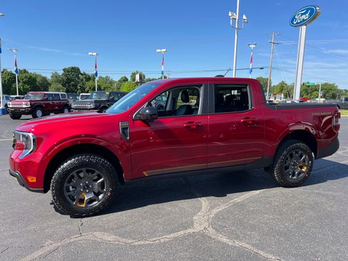 Used 2026 Ford Maverick Tremor AWD/4WD image 3