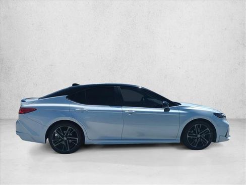 Used 2025 Toyota Camry XSE FWD image 4